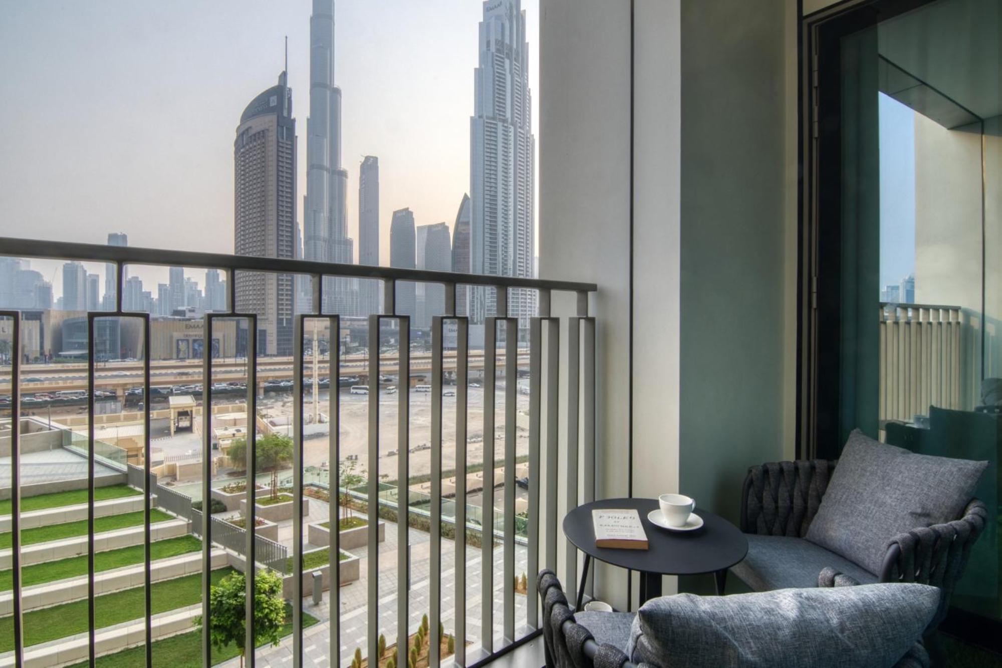 Mall Connection - Burj Views - Turf Balcony Apartment Dubai