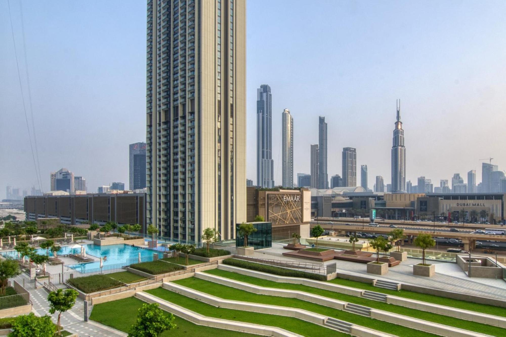 Mall Connection - Burj Views - Turf Balcony Apartment *