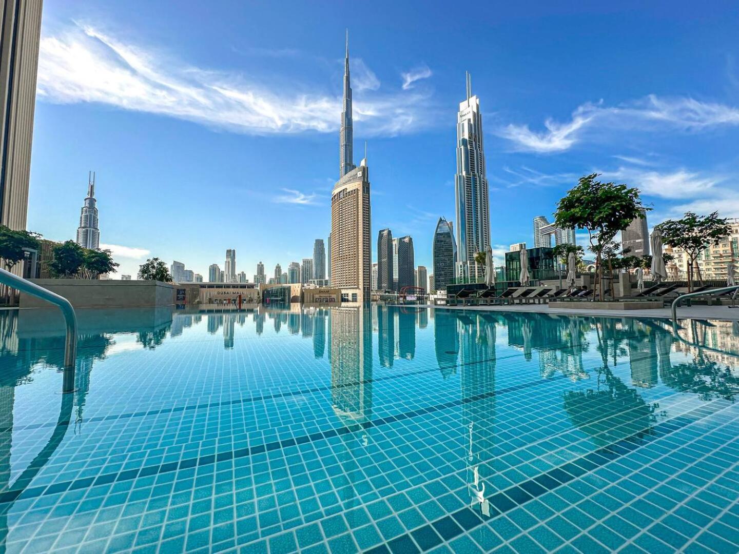 Mall Connection - Burj Views - Turf Balcony Apartment *