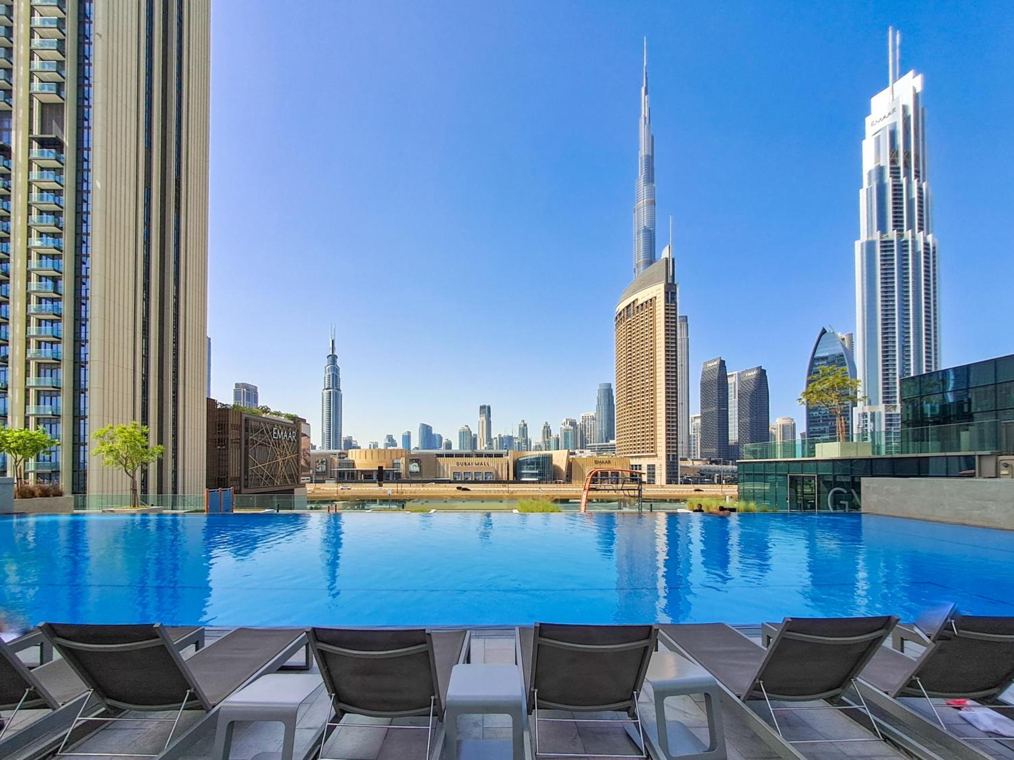Mall Connection - Burj Views - Turf Balcony