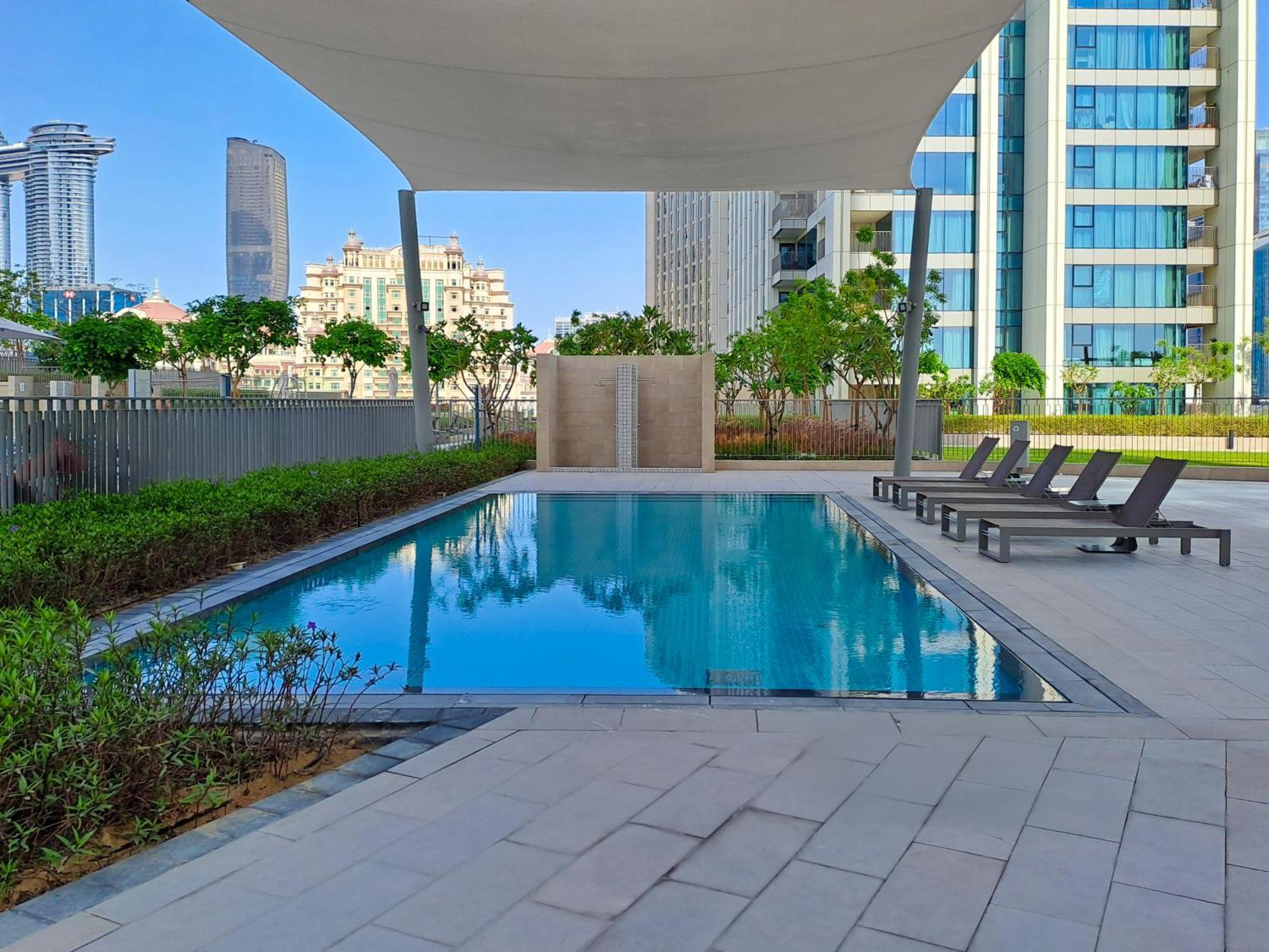Apartment Mall Connection - Burj Views - Turf Balcony