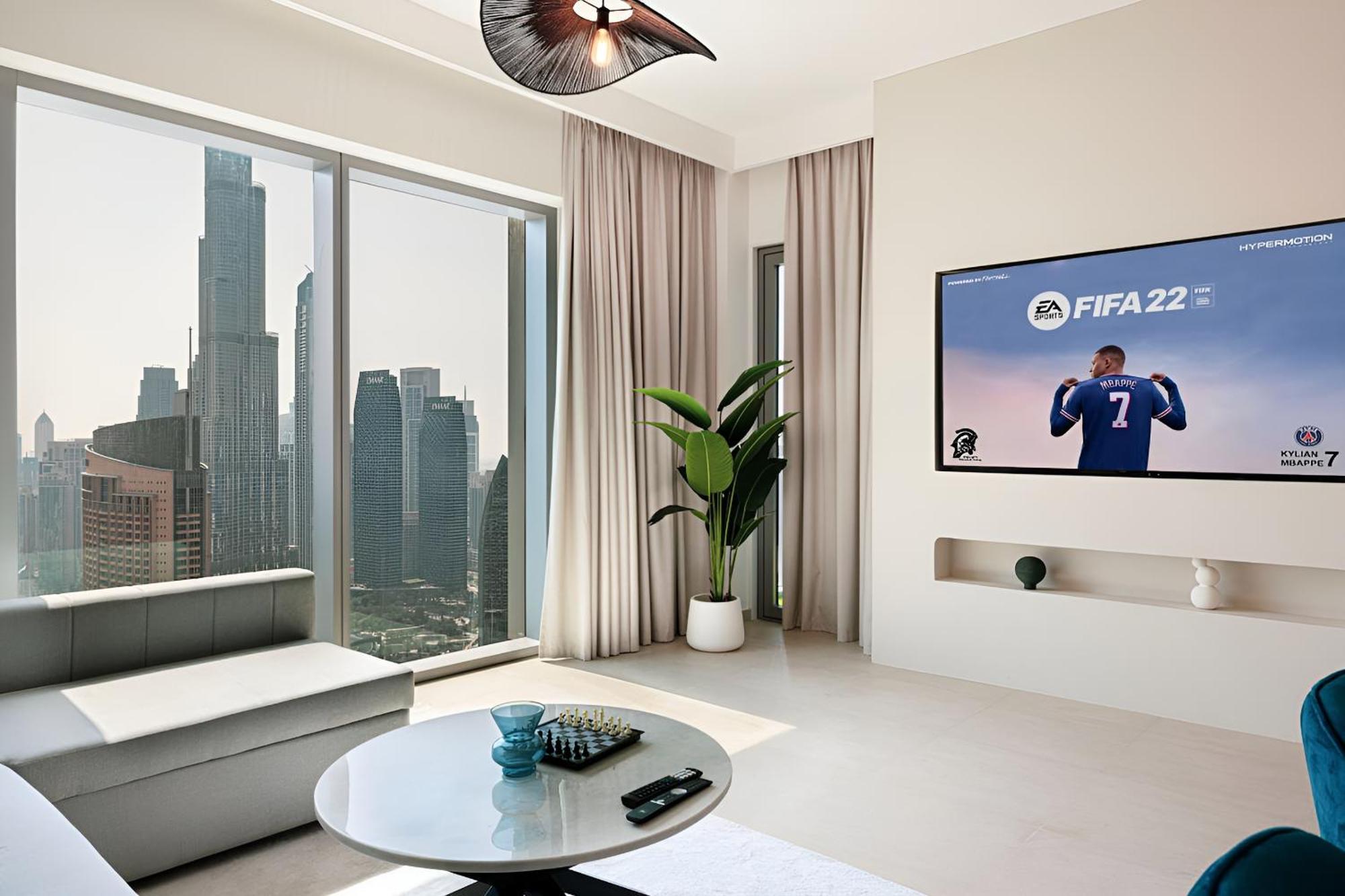 Mall Connection - Burj Views - Turf Balcony Apartment *