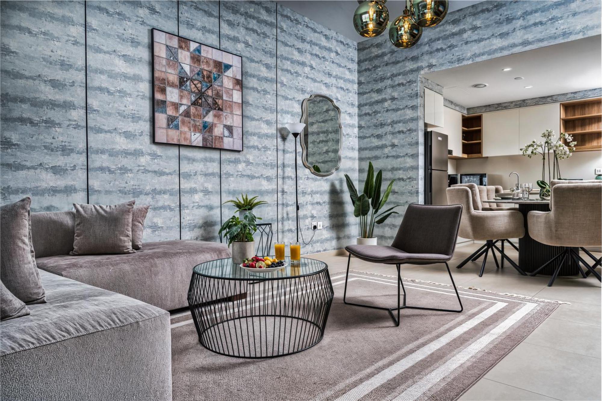 Mall Connection - Burj Views - Turf Balcony Apartment *